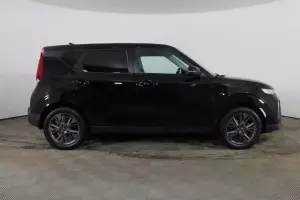 Kia  3
