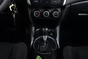 Mitsubishi  14