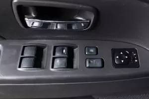 Mitsubishi  12