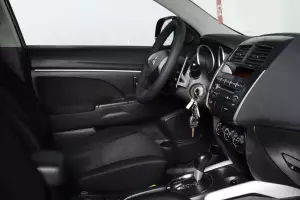 Mitsubishi  8