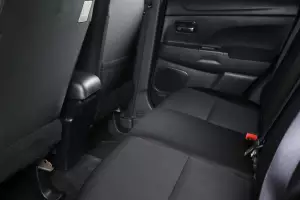 Mitsubishi  3