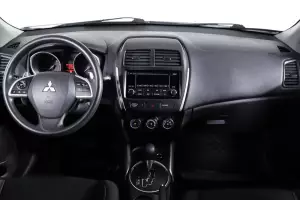 Mitsubishi  8