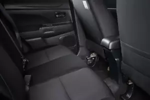 Mitsubishi  3