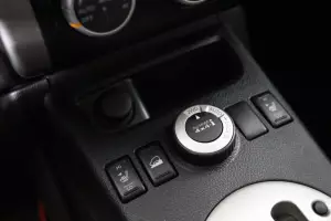 Nissan  6