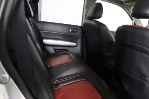 Nissan  2
