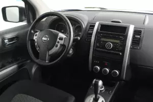 Nissan  9