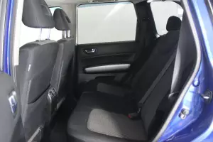 Nissan  2