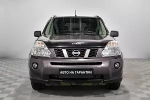 Nissan  2