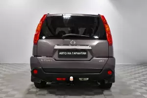 Nissan  4
