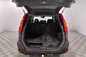 Nissan  5