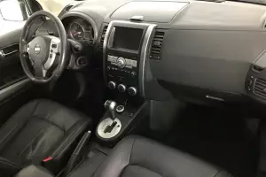 Nissan  9