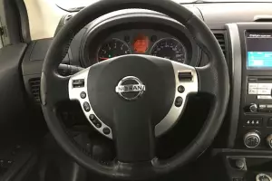 Nissan  5