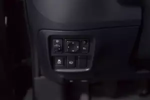 Nissan  10