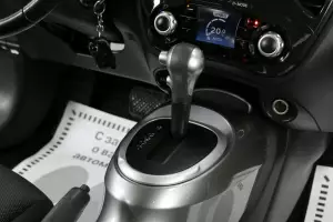 Nissan  8