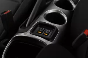 Nissan  9
