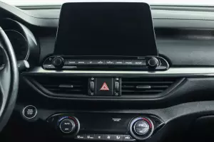 Kia  10