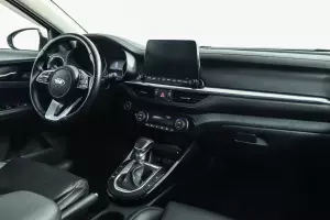Kia  8