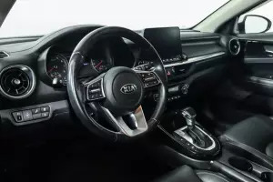 Kia  9
