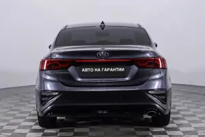 Kia  5