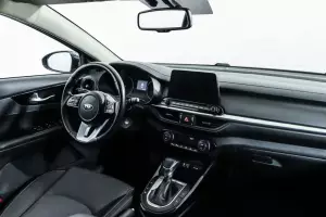 Kia  8