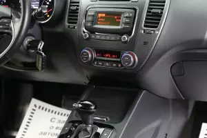 Kia  10
