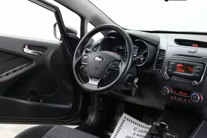 Kia  8