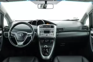 Toyota  6