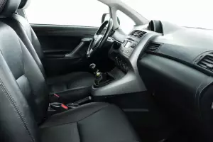 Toyota  8