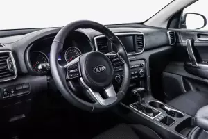 Kia  8