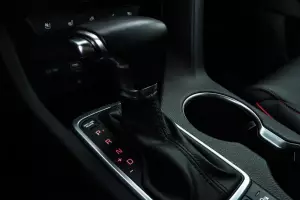 Kia  9