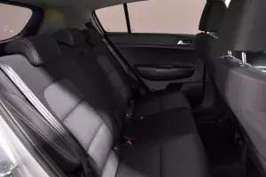 Kia  11