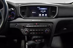 Kia  8