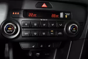 Kia  4