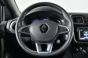 Renault  6