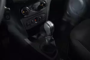 Renault  9
