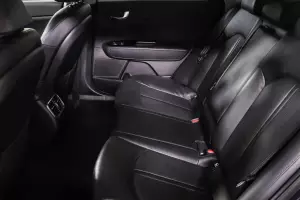 Kia  10