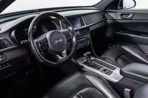 Kia  10