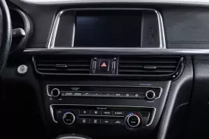 Kia  9