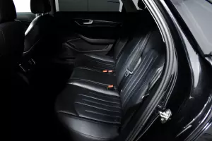 Audi  10