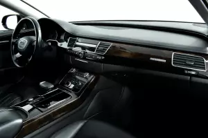 Audi  8