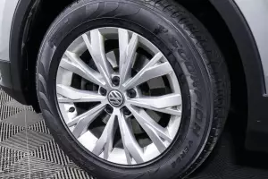 Volkswagen  8