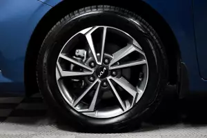 Kia  7