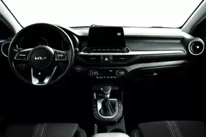 Kia  8