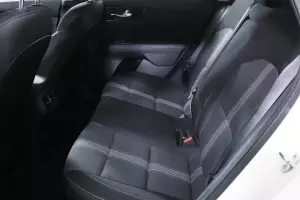 Kia  10