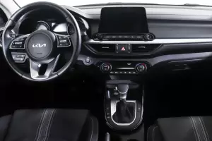 Kia  6