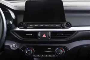 Kia  8