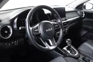 Kia  9