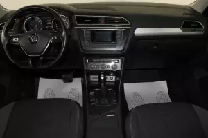 Volkswagen  8