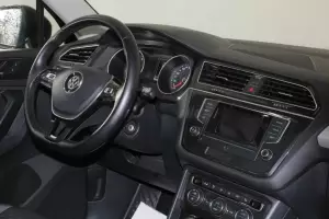 Volkswagen  9