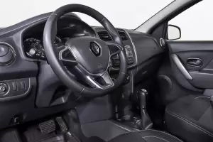 Renault  13